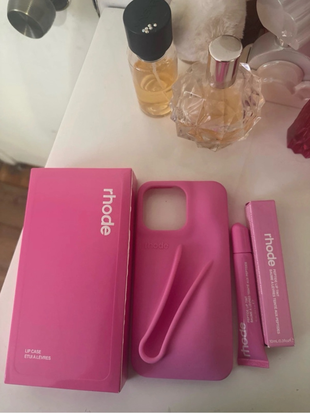 iPhone 14pro max Pink Silicone Phone Case with Lip Product Bundle